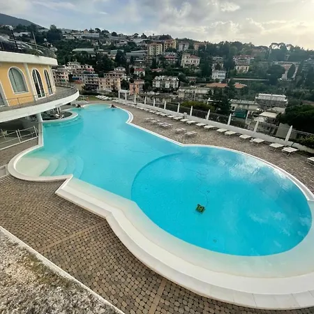 Apartment Water Lily Sanremo